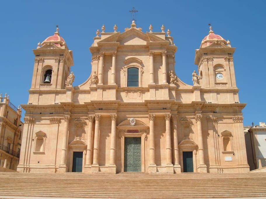 Villa Calma Noto Kültér fotó